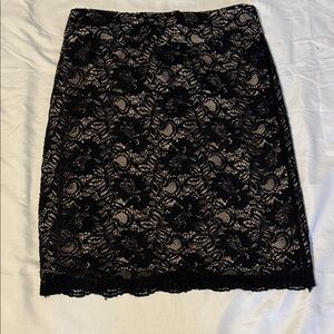Banana Republic Petite Black Lace and Cream Mini Skirt Pencil Skirt EUC